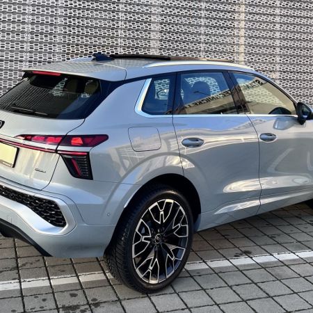 Audi Q3 SUV TFSI quattro 150kW / 2026 Dostupné na jazdu DECEMBER