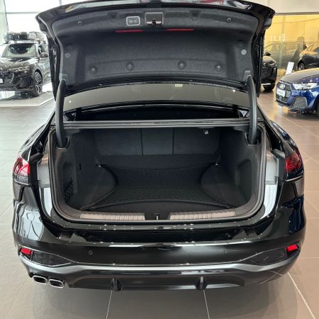 Audi A6 Limuzína TDI quattro 220kW / 299 k, STR, 2026