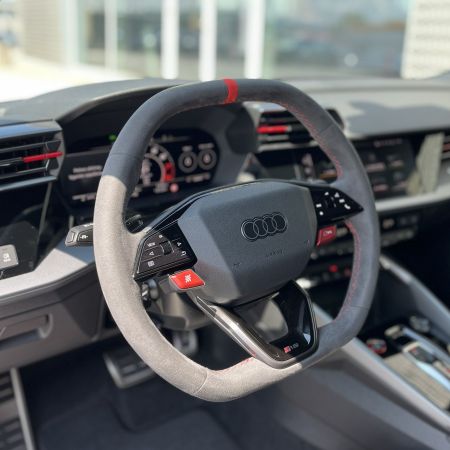 Audi RS3 limuzína 2.5 TFSI 294kw