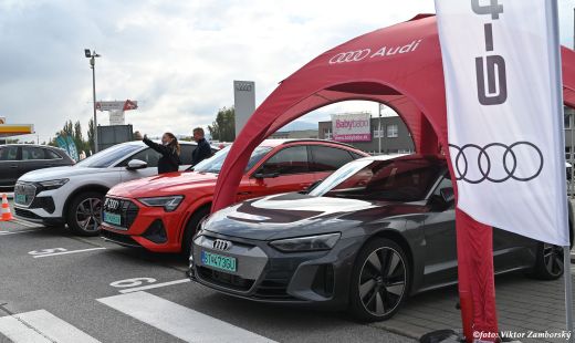 Zákazníci si vyskúšali jazdu na prémiových Audi e-tron vozidlách