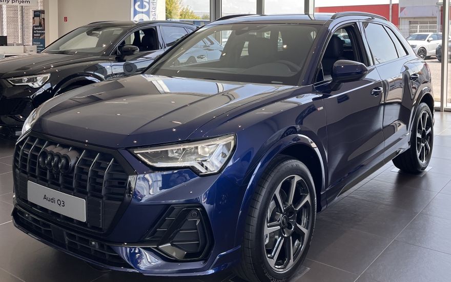 Audi Q3 Sport edition 40 TFSI quattro 140 kW Audi Q3 Sport edition 40 TFSI quattro 140 kW